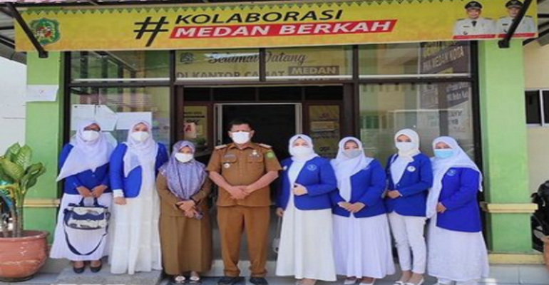 Audiensi ke kantor camat