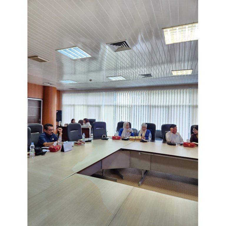 panitia khusus2